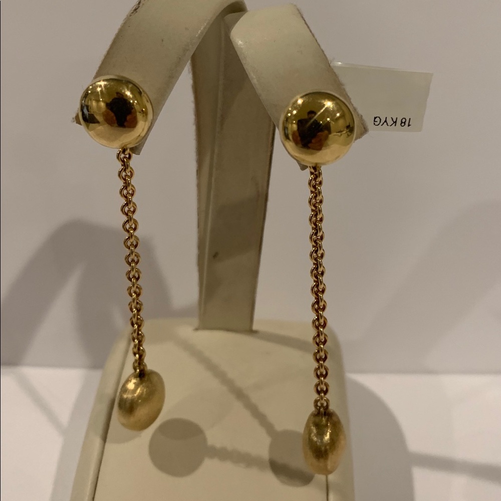18 karat yellow gold earrings by Chimento